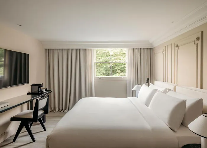 The Caesar Hotel Londres